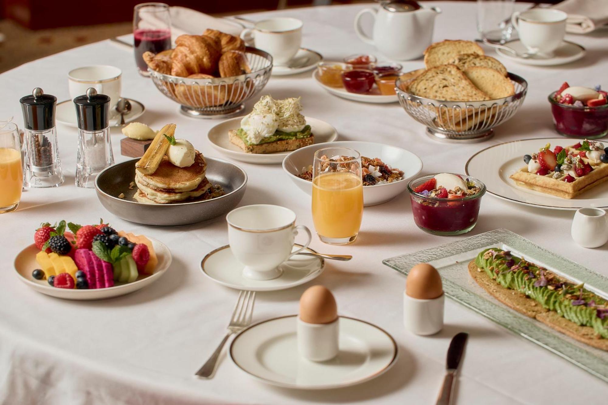 Hotel Park Hyatt Melbourne Exteriér fotografie A breakfast table at the Ritz